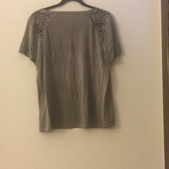 American Eagle Soft and Sexy T-Shirt Lace Shoulder - Picture 2 of 5